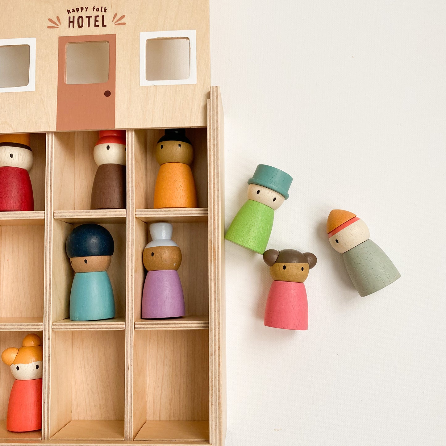 Happy Folk Hotel